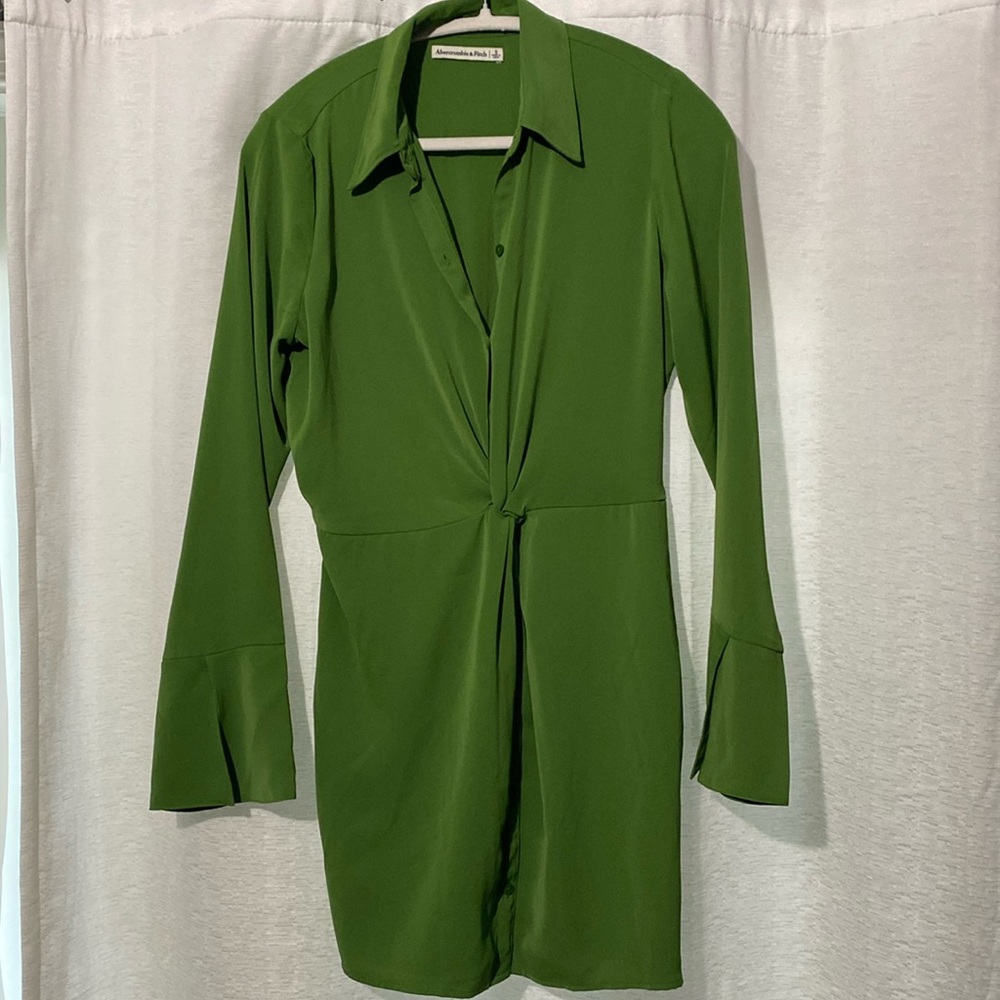 Abercrombie green button down dress with bell sleeves